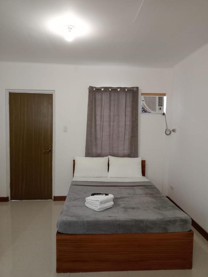 آنغلوس __Aplaridel Inn Suites__ المظهر الخارجي الصورة