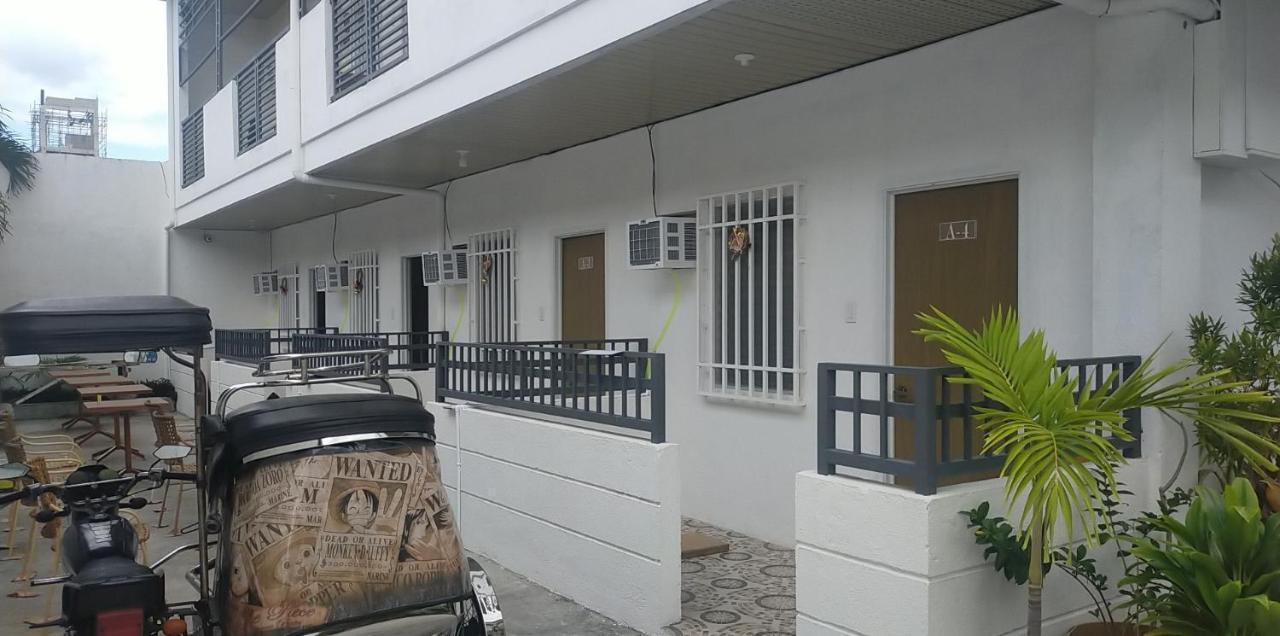 آنغلوس __Aplaridel Inn Suites__ المظهر الخارجي الصورة
