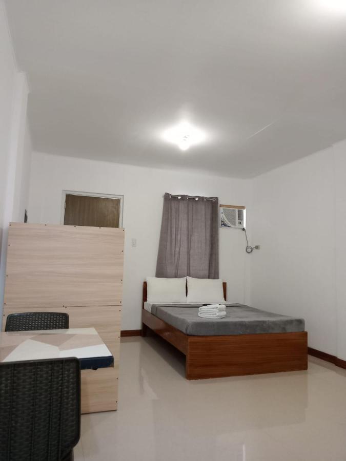 آنغلوس __Aplaridel Inn Suites__ المظهر الخارجي الصورة